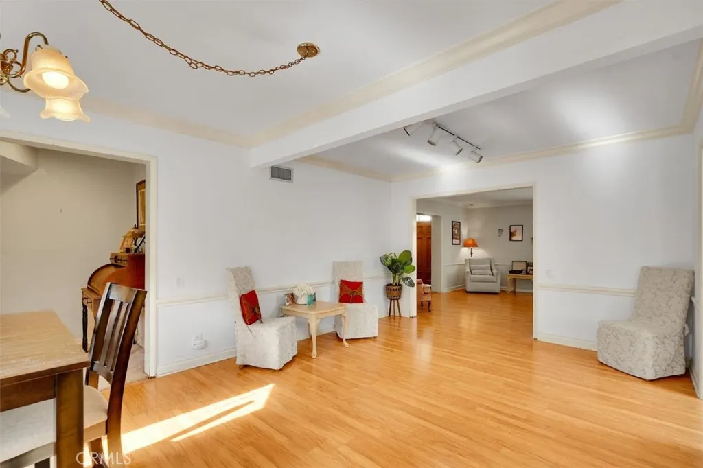 4415 Morella Ave, Studio City, California 91607 home-pic-9